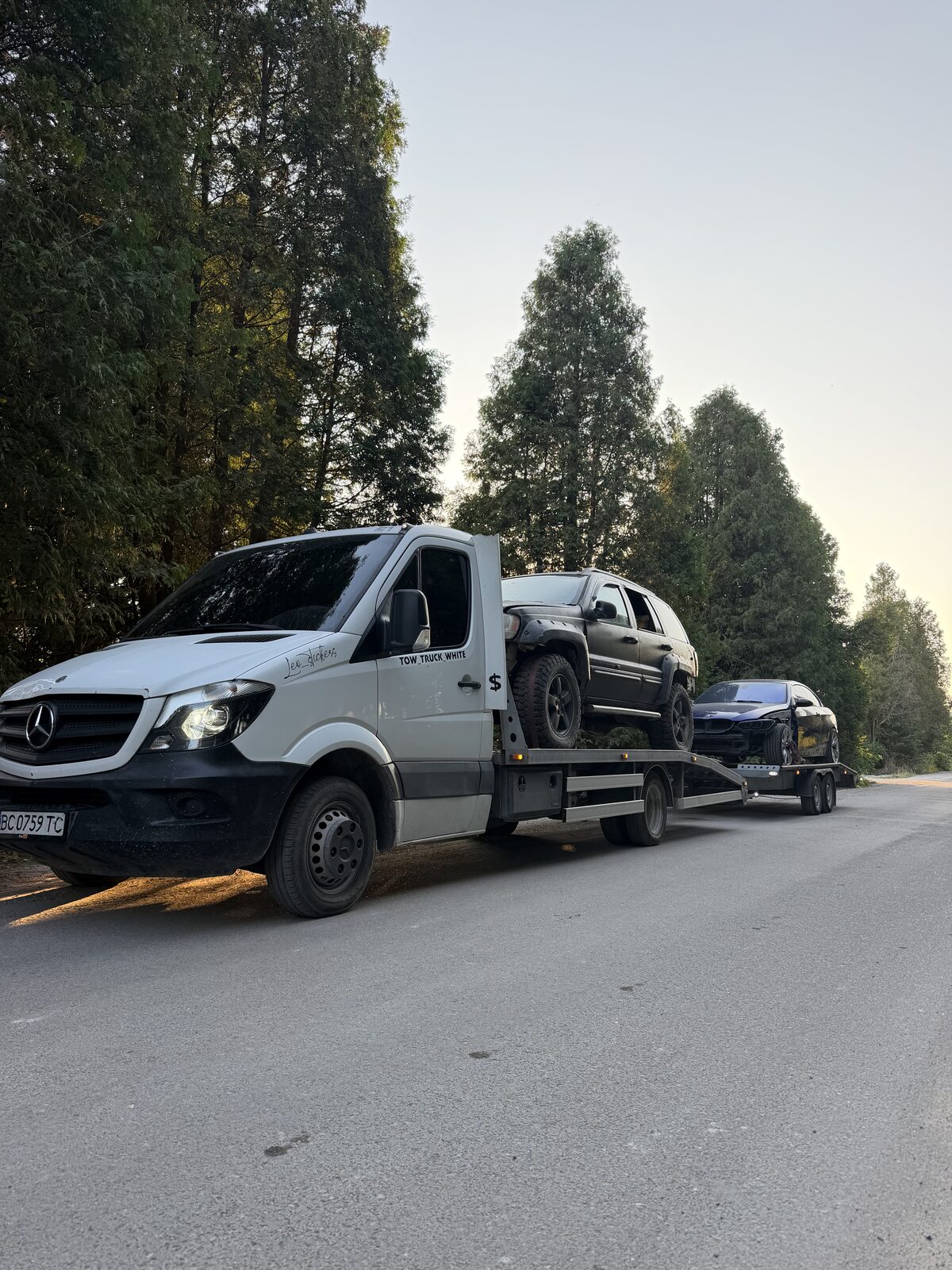 Евакуація мікроавтобуса Sprinter у Львівській області